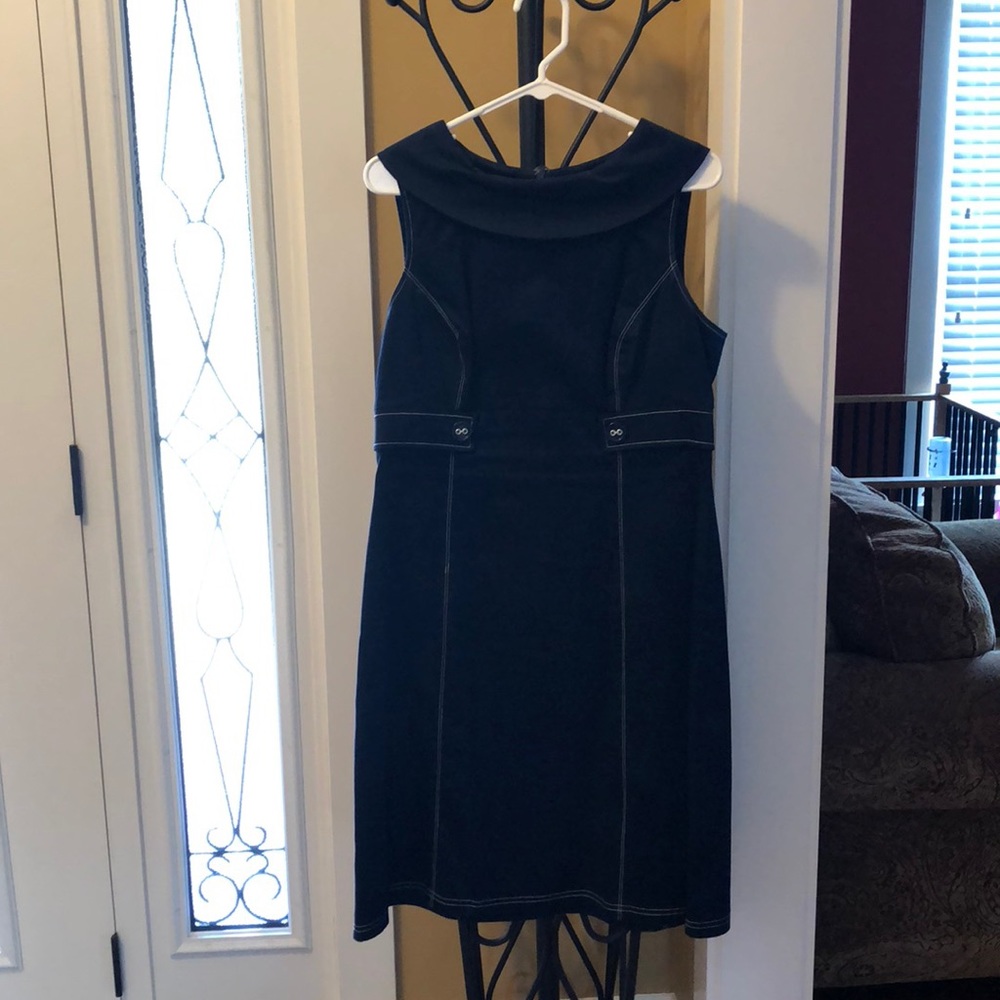 Women’s dress size 10 navy